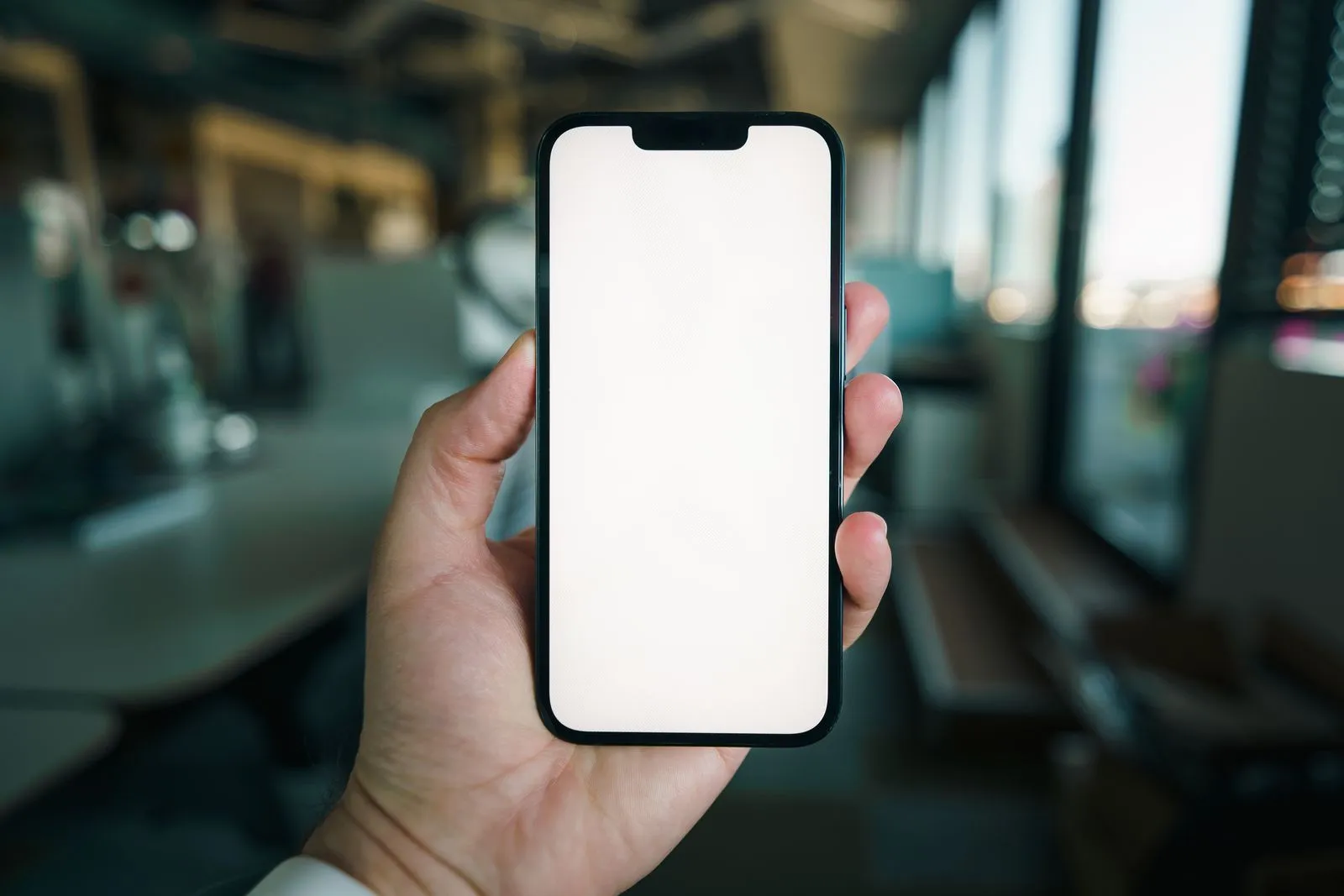 iPhone Screen Repair or Replacement: What’s the Difference?
